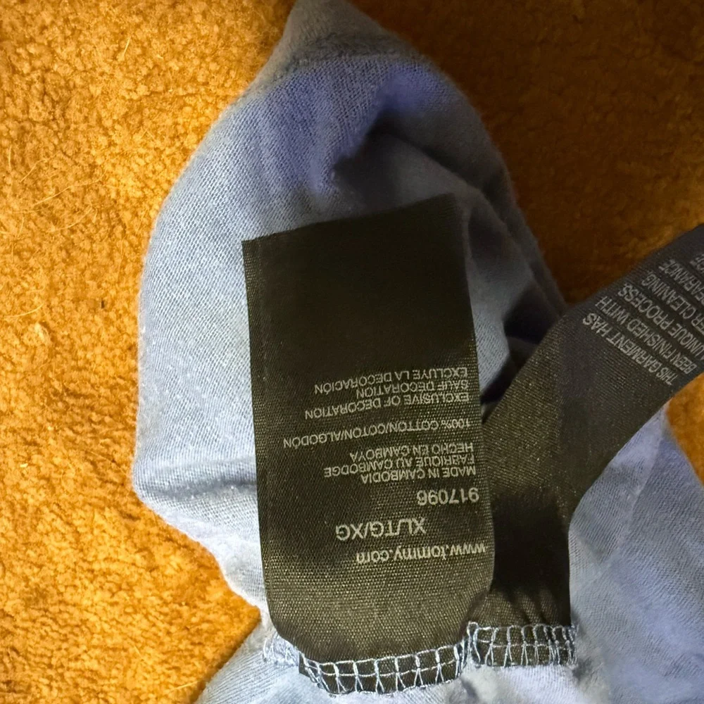 Tommy Hilfiger Light Blue University Tee - Picture 5 of 6